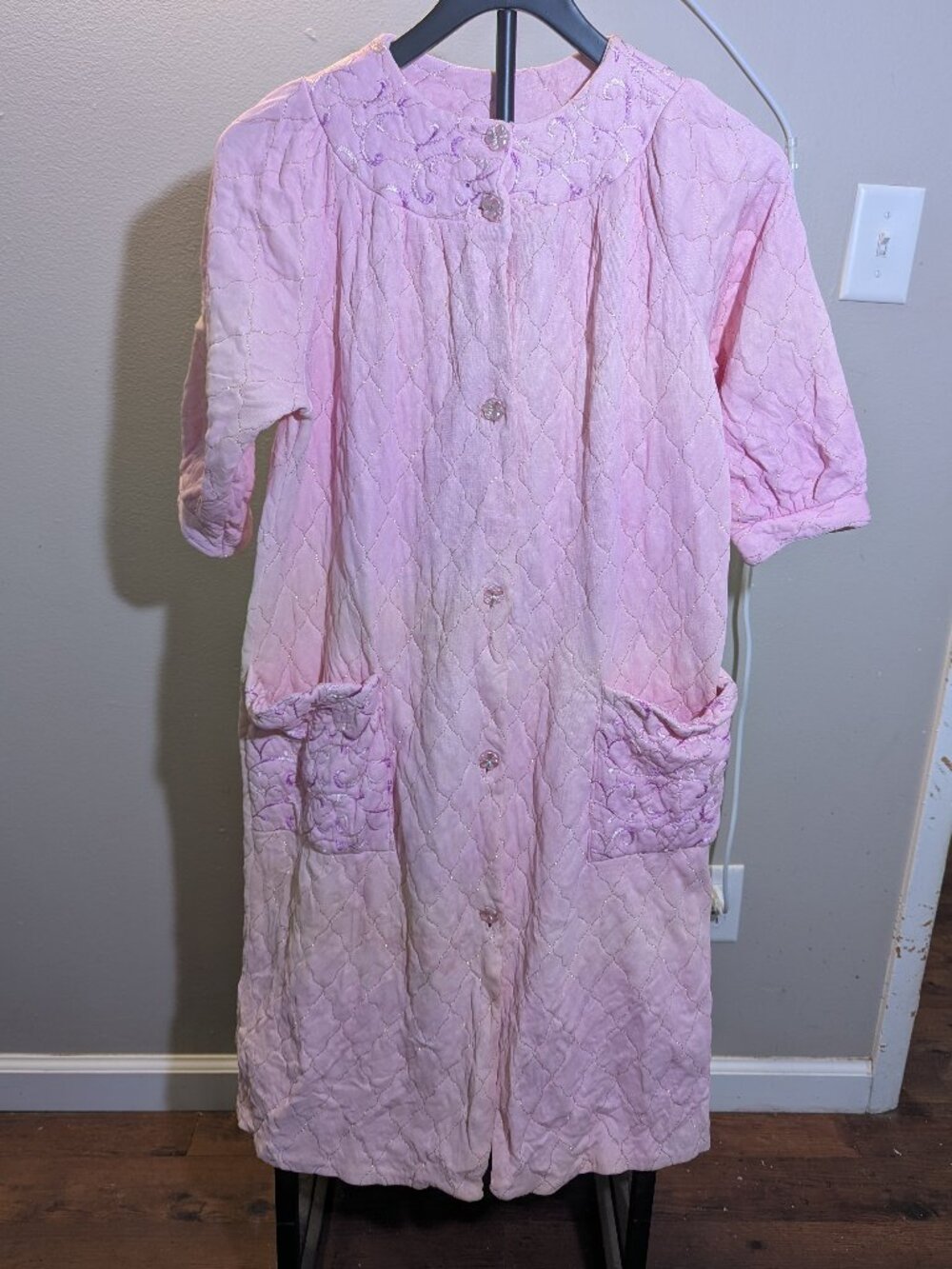 Vintage Handmade Pink w/ Gold Quilting & Embroidery, 2 Pockets House Robe